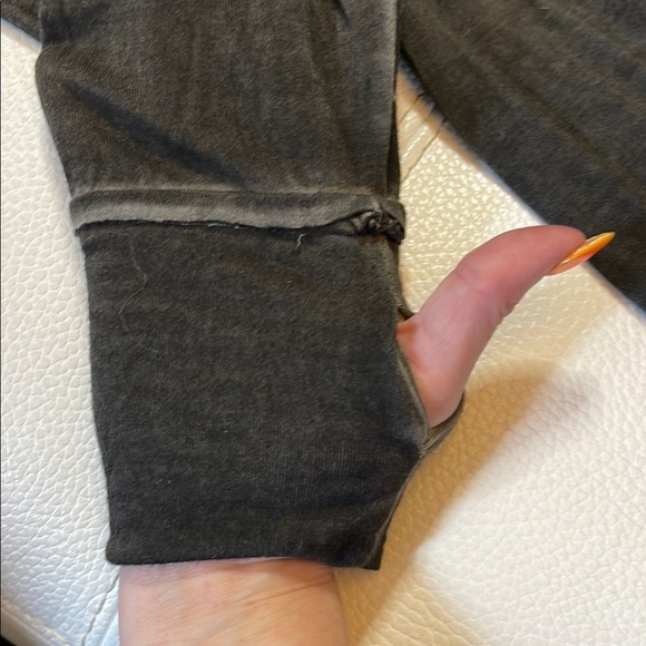 Zenana Acid Wash Black Long Sleeve T-Shirt - Picture 3 of 9